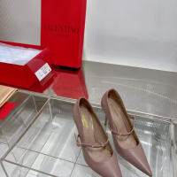 Valentino (реплика) 61, снимка 1 - Дамски обувки на ток - 44518377