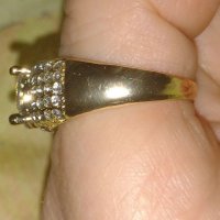 Искрящ пръстен с диамант и сапфири , снимка 3 - Пръстени - 39941740
