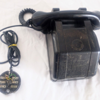 Бакелитен телефон "Ворошилов",за индукторно обаждане,, снимка 2 - Антикварни и старинни предмети - 36545351