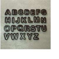 2 см Азбука Латиница латински букви пластмасови резци форми за тесто фондан украса торта декор, снимка 1 - Форми - 39407596