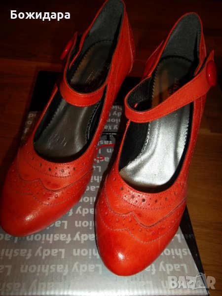 Бъдете неповторима с елегантни  обувки, изработени от естествена кожа в актуален червен цвят, снимка 1