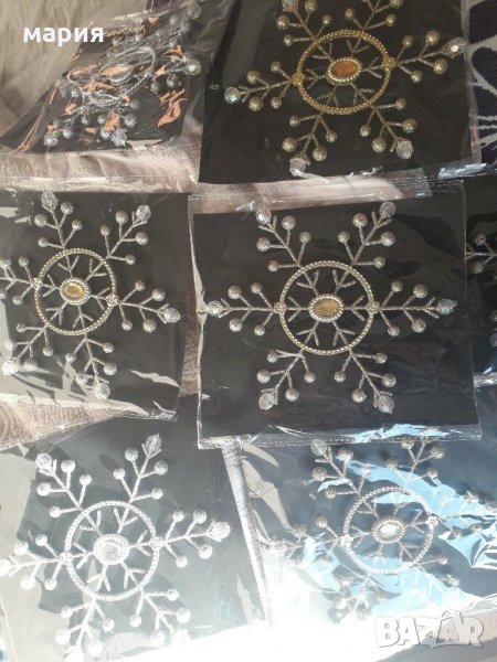 Снежинки в злато и сребро с камъни, снимка 1