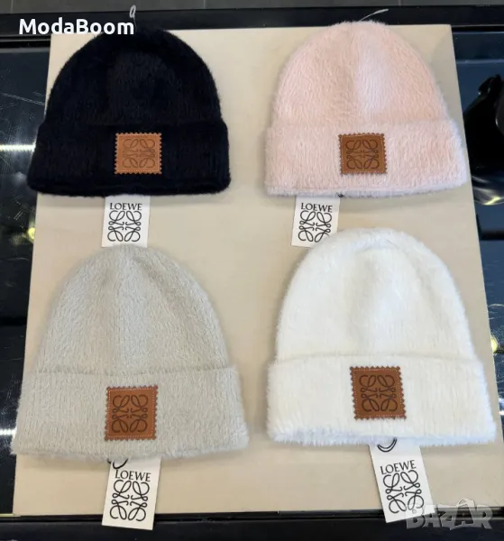 Loewe дамски зимни шапки различни цветове , снимка 1