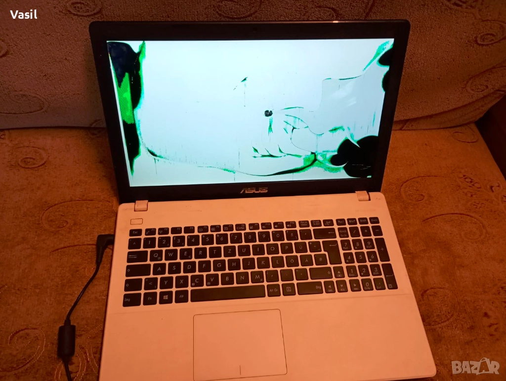 Лаптоп ASUS F551M - за части, снимка 1