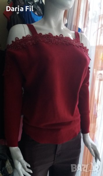 КРАСИВА червена блуза фино плетиво с отворени рамене и дантела с камъчета по тях, снимка 1