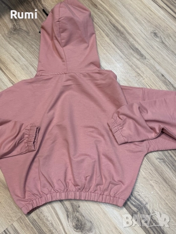 Дамски чисто нов суитшърт Nike - Sportswear Tech Dri-Fit ! S, 35 лв, снимка 8 - Спортни екипи - 52306381