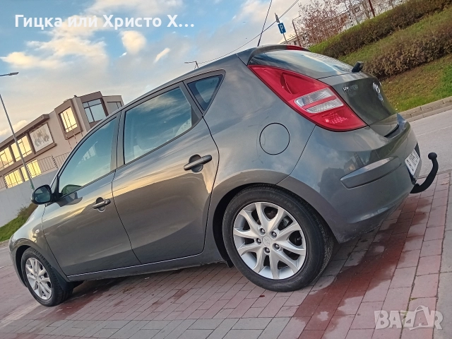 Hyundai i30 1.6i Exclusive , снимка 5 - Автомобили и джипове - 52787477