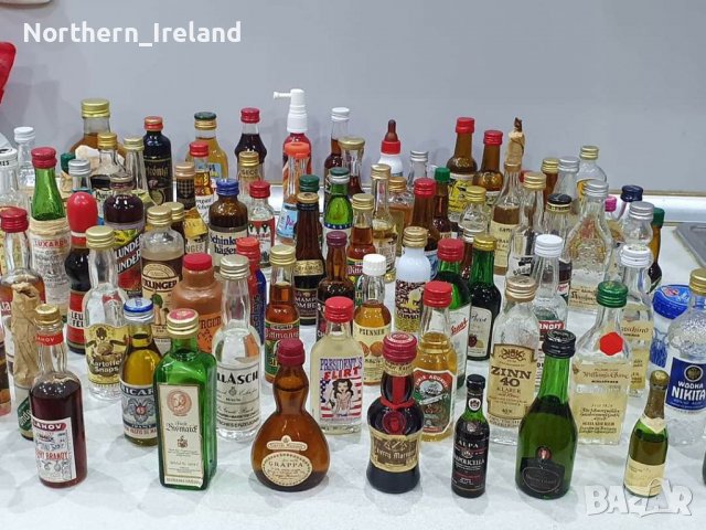 Колекция от миниатюрни бутилки алкохол , снимка 17 - Колекции - 37292628