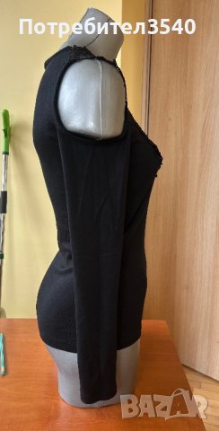 Черна блуза с дантела, снимка 8 - Блузи с дълъг ръкав и пуловери - 44475526