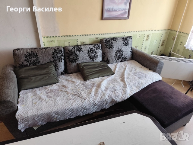 Разтегателен диван за хол