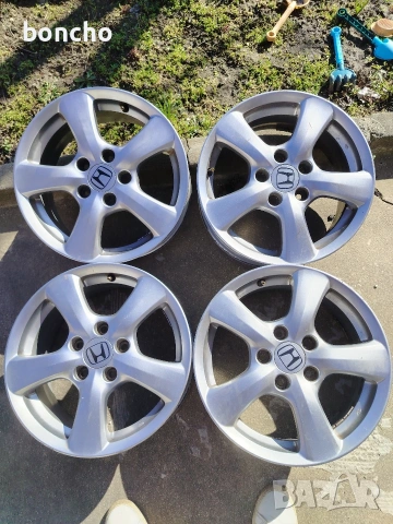 Оригинални джанти за хонда 16 цола 5х114.3 отвор 64.1 със летни гуми дот 24г