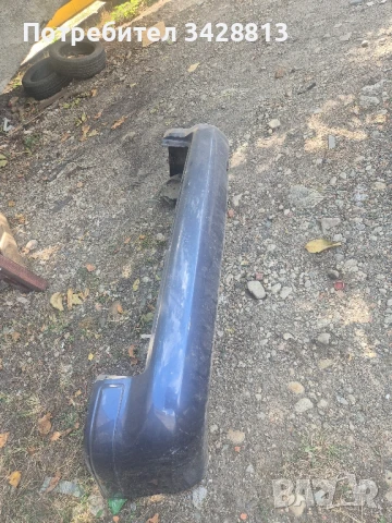 Задна брония Hundai Trajet 2002-2006, снимка 2 - Части - 51395743