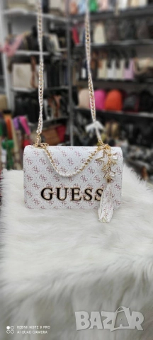 чанти Guess, снимка 7 - Чанти - 51455168