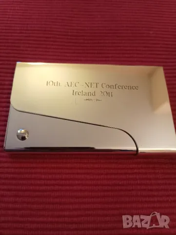 Луксозен визитник. 