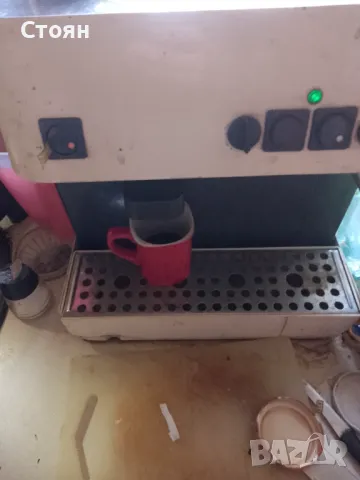 Работеща кафемашина автомат "Саеко" за Ремонт или части