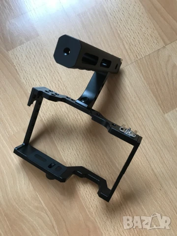 NEWEER универсален кейдж за камери и фотоапарати Sony Panasonic, снимка 2 - Чанти, стативи, аксесоари - 51120757