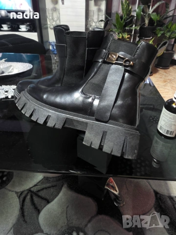 Дамски обувки , снимка 2 - Дамски обувки на ток - 53240884