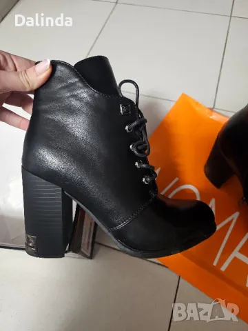 Елегантни дамски боти