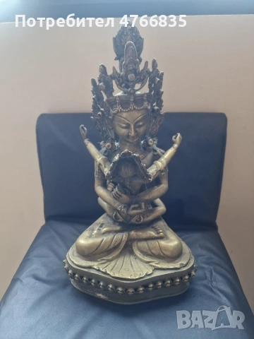 Голяма бронзова статуетка 