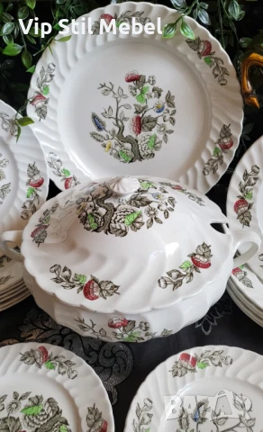 Английски сервиз за хранене , снимка 3 - Сервизи - 50772921