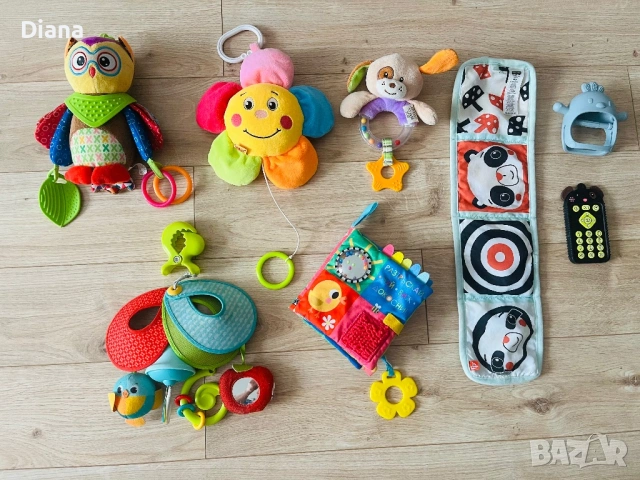 Сет от 8 бебешки играчки