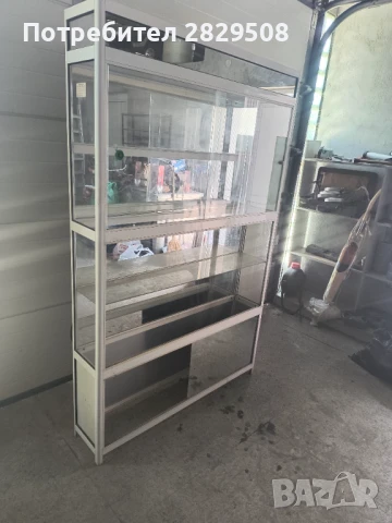 Алуминиева стъклена витрина 
