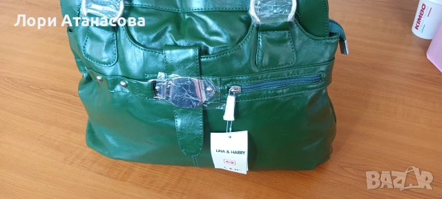 Дамска чанта от зелена еко кожа с къса и с дълга дръжка и ефектна катарама 