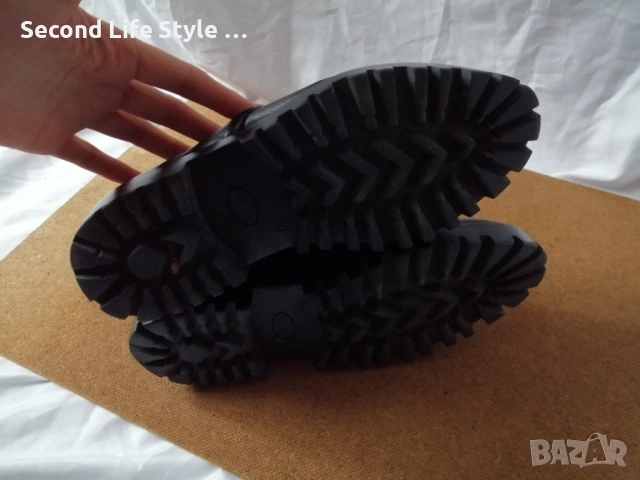 № 37 Дамски обувки естествена кожа - лоуфъри с пискюли, капси, тик-так копчета, снимка 11 - Дамски ежедневни обувки - 53143229