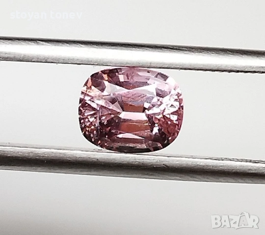  Изключителен естествен розов шпинел 1,00 карат – Колекционерско качество! Сертификат!, снимка 11 - Други - 54153127