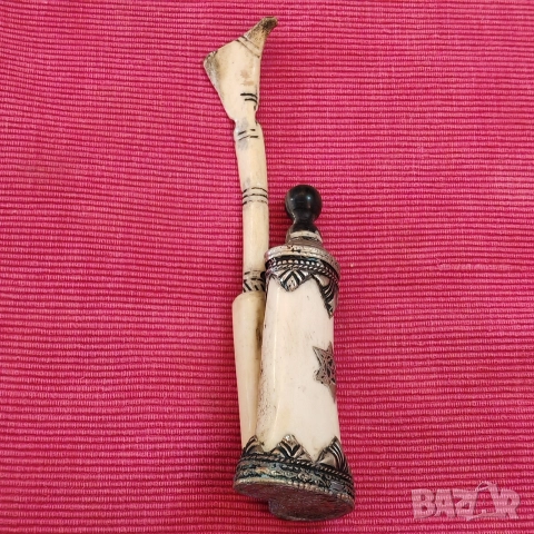 Стара еврейска мастилница от кост. 