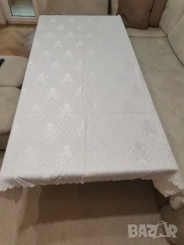 нова бяла покривка за маса 200/150см, снимка 2 - Покривки за маси - 47978836