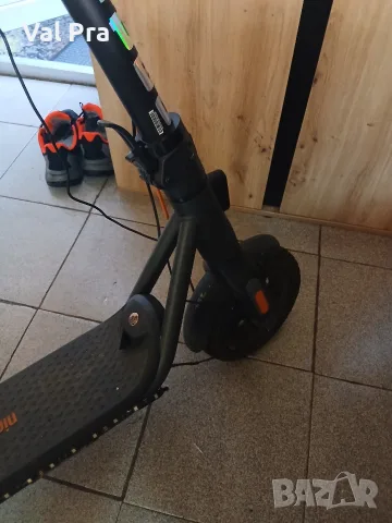 Електрически скутер Ninebot Segway, снимка 4 - Скутери и тротинетки - 56487496