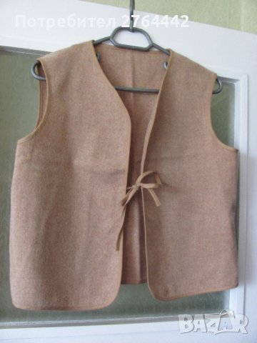 Късо елече за над блуза или риза