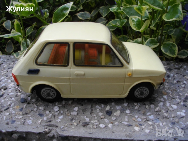 СОЦ ПЛАСТМАСОВА КОЛИЧКА ПОЛСКИ ФИАТ POLSKI FIAT 126, снимка 2 - Антикварни и старинни предмети - 54154478