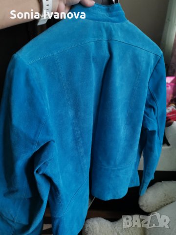 Дамско синьо велурено сако/яке, снимка 2 - Якета - 38095252