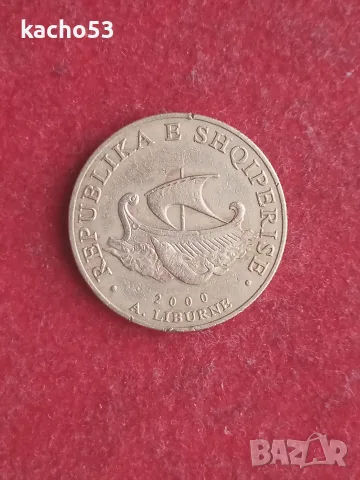 20 леке 2000 г. Албания., снимка 2 - Нумизматика и бонистика - 56439707
