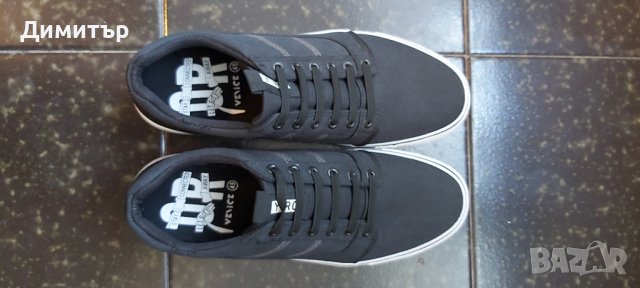 Продавам гуменки черни номер45