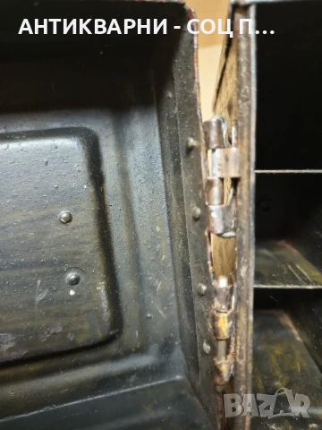 Стара Метална Военна Кутия., снимка 8 - Антикварни и старинни предмети - 51371002