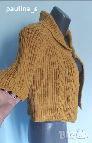 Четири различни броя / Марков топ "Charles Vogele", "Ulla Popken", "Benetton" и "H&M" , снимка 14 - Корсети, бюстиета, топове - 44793283