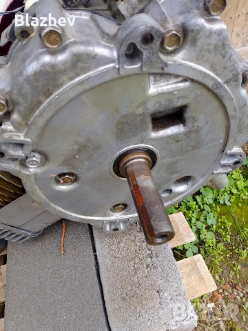 Двигател Briggs& Stratton 12.5 hp, снимка 8 - Градинска техника - 51867485