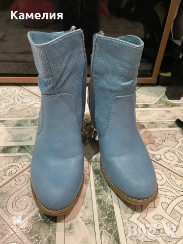 Боти, снимка 2 - Дамски боти - 52393407