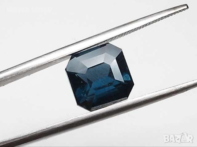 Магнетичен шпинел с наситен цвят 3.72кт.! Сертифициран! Нов!, снимка 5 - Други - 52338974