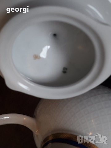 Немски порцеланов чайник с позлата , снимка 5 - Сервизи - 32104176