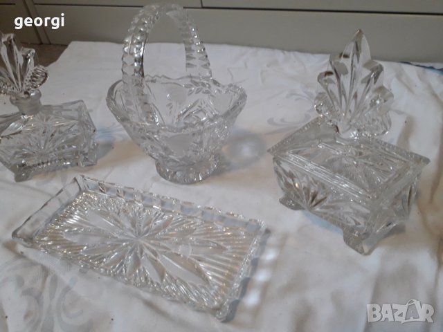 Кристален сет, снимка 2 - Сервизи - 31363210