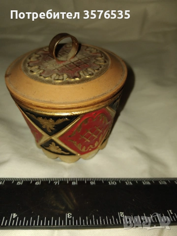 Продавам дървена кутия - захарница.