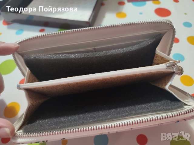 Дамски портфейл , снимка 3 - Портфейли, портмонета - 51498554