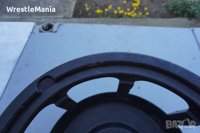 Оригинален Пластмасов Държач/Капак за Резервна Гума за Mercedes W220, снимка 3 - Гуми и джанти - 51954111