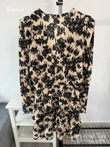 Красива рокля в размер М, снимка 11 - Рокли - 48168104