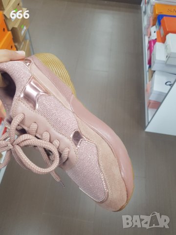 Обувки, снимка 2 - Дамски ежедневни обувки - 42205317