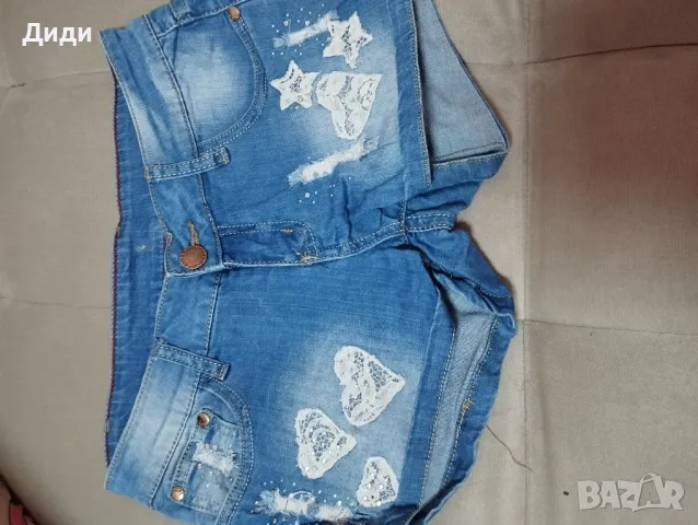 Продавам къси панталонки , снимка 1